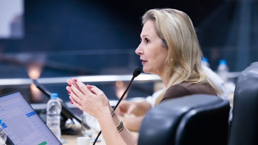 Hemosc Itajaí,obras Hemosc SC,Centro de Hematologia e Hemoterapia,Secretaria de Estado da Saúde SC,Anna Carolina Martins,investimento saúde SC,cronograma obras públicas,AMFRI,atendimento em saúde Itajaí,coleta de sangue Itajaí,hemocomponentes SC,equipe de saúde,repasses obras SC,conclusão unidade Hemosc,ampliação rede de saúde