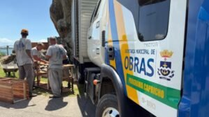 obras em Itajaí,Secretaria de Obras de Itajaí,revitalização em Itajaí,Bico do Papagaio Itajaí,Avenida Jacob Ardigó Itajaí,Programa Capricho Itajaí,Codetran Itajaí,pintura de ciclovia Itajaí,Caminho de Xinxiang Itajaí,mobilidade urbana Itajaí,saneamento básico Itajaí,Semasa Itajaí,infraestrutura urbana Santa Catarina,melhorias nos bairros de Itajaí,Praia de Cabeçudas Itajaí,Centreventos Governador Luiz Henrique da Silveira