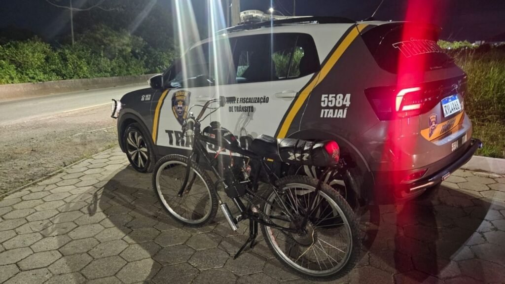 Codetran Itajaí,apreensão de bicicleta motorizada Itajaí,mosquito Itajaí,Cordeiros Itajaí,denúncia 153 Itajaí,fiscalização de trânsito Itajaí,segurança no trânsito Itajaí,veículo irregular Itajaí,trânsito bairro Cordeiros,bicicleta motorizada proibida,perturbação de sossego Itajaí,operação Codetran Itajaí,segurança pública Itajaí,infração de trânsito Santa Catarina,fiscalização municipal Itajaí,trânsito urbano Itajaí