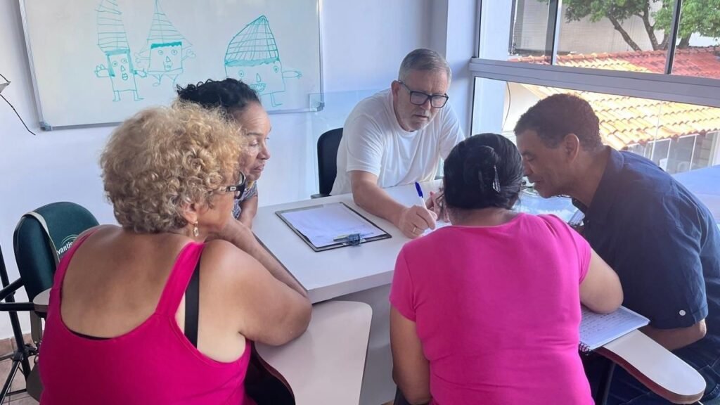 alfabetização idosos Balneário Camboriú,SPI Balneário Camboriú alfabetização,educação terceira idade SC,curso gratuito idosos BC,Secretaria da Pessoa Idosa SPI,alfabetização gratuita idosos SC,inclusão social idosos Balneário Camboriú,envelhecimento saudável educação,aprendizado terceira idade Brasil,oficinas para idosos BC,políticas públicas idosos SC,qualidade de vida idosos educação,alfabetização adultos idosos SC,cursos gratuitos Balneário Camboriú idosos,educação inclusiva terceira idade