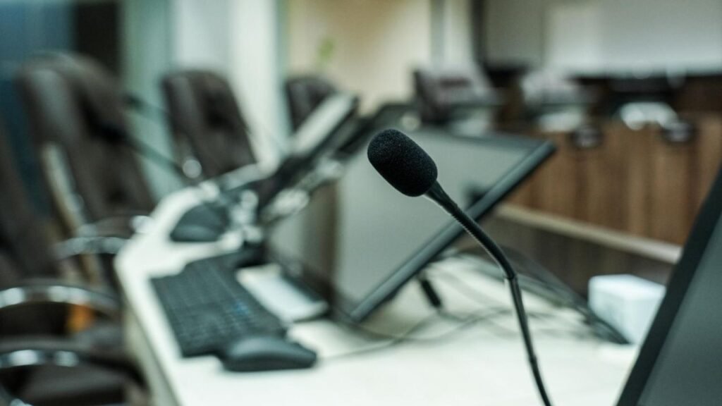 Câmara de Balneário Camboriú pauta,projetos de lei Balneário Camboriú,sessão legislativa SC,leis municipais Balneário Camboriú,educação fiscal municipal SC,transformação digital prefeitura,inclusão autismo educação SC,programa escola mais forte,legislação municipal Santa Catarina,poder legislativo Balneário Camboriú,votação projetos de lei SC,políticas públicas educação SC,gestão pública municipal Brasil,sessão câmara vereadores SC,autismo políticas públicas educação