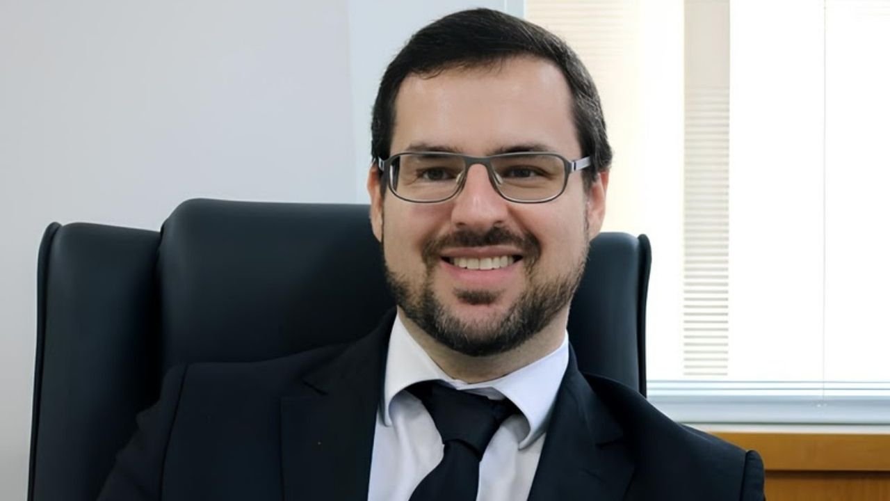 André Naves,Defensor Público Federal André Naves,Dia da Mulher Brasil,desigualdade salarial no Brasil,violência contra a mulher Brasil,feminicídio dados Brasil,mulheres com deficiência Brasil,políticas inclusivas Brasil,igualdade de gênero Agenda 2030,IBGE desigualdade salarial,RASEAM 2025,Ministério das Mulheres Brasil,Fórum Brasileiro de Segurança Pública feminicídio,ONU Mulheres igualdade de gênero,inclusão produtiva feminina,desenvolvimento econômico e direitos humanos,terceiro setor e mulheres vulneráveis