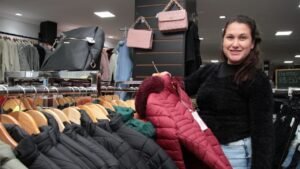 oficina atendimento ao cliente Navegantes,capacitação empresarial Navegantes SC,empreendedorismo Navegantes Santa Catarina,atendimento ao cliente como diferencial competitivo,curso atendimento ao cliente Navegantes,Sebrae SC capacitação empresarial,desenvolvimento econômico Navegantes,gestão empresarial Santa Catarina,experiência do cliente empresas,fidelização de clientes estratégia,qualificação para empreendedores Navegantes,marketing e estratégia empresarial SC,CDL Navegantes evento empresarial,treinamento atendimento ao cliente SC,empreendedorismo no litoral de Santa Catarina