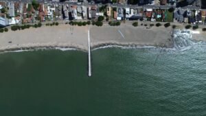 alargamento da Praia Central,Balneário Piçarras obras,alargamento da praia Balneário Piçarras,Praia Central Balneário Piçarras,obra da orla Balneário Piçarras,infraestrutura litoral Santa Catarina,turismo Balneário Piçarras,investimento praia Balneário Piçarras,draga Amazone obra praia,alargamento de faixa de areia SC,Ponta da Vigia Penha,urbanismo Balneário Piçarras,Fundo de Manutenção da Praia Fumpra,desenvolvimento turístico Santa Catarina,obras públicas Balneário Piçarras,revitalização da orla SC,projeto de alargamento da praia