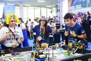 Escola SESI Itajaí robótica,equipe Pipeline Surfers,First Lego League Brasil,FLL Brasil 2026,robótica educacional SESI SC,estudantes Itajaí robótica,mundial de robótica Houston,equipe SESI Itajaí campeã,competição de robótica estudantes Brasil,tecnologia nas escolas SESI,educação STEAM Santa Catarina,inovação estudantes SESI SC,Museu Etno-Arqueológico de Itajaí projeto,robótica escolar Santa Catarina,torneio de robótica Brasil estudantes,SESI SC competição internacional robótica