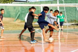 quadra esportiva escola Camboriú,Escola Clotilde Ramos Chaves Camboriú,compensação urbanística Camboriú,infraestrutura educacional Santa Catarina,nova quadra escola municipal Camboriú,Secretaria de Educação Camboriú,planejamento urbano Camboriú SC,escola municipal Camboriú esporte,investimento privado infraestrutura escolar,educação física escolas Camboriú,rede municipal de ensino Camboriú,obras em escolas Santa Catarina,melhoria infraestrutura escolar SC,atividades esportivas estudantes Camboriú,desenvolvimento educacional Camboriú