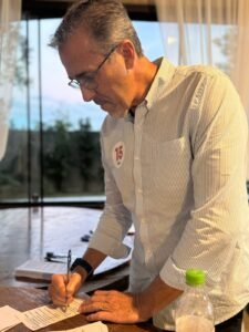 mdb santa catarina encontro itajaí,movimento 15 na urna sc,política itajaí sc mdb,encontro macrorregional mdb amfri,eleições santa catarina mdb estratégia,carlos chiodini mdb sc,lideranças políticas itajaí encontro,balneário camboriú política mdb,candidatura própria mdb sc,democracia interna partido mdb,planejamento político santa catarina,eleições 2026 sc partidos,mdb litoral norte sc,participação política feminina sc,evento político itajaí amfri,mobilização partidária santa catarina