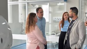 Hospital Santo Antônio Itapema,saúde Itapema SC,Carlos Humberto visita hospital,leitos UTI Itapema,Governo Santa Catarina saúde,hospital Itapema capacidade,infraestrutura saúde SC,atendimento hospitalar Itapema,investimento saúde pública SC,ampliação hospital Itapema,gestão saúde Santa Catarina,leitos internação Itapema,secretário saúde SC visita,política saúde Itapema,demanda hospital regional SC