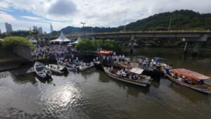 Rio Camboriú limpeza,mutirão ambiental Balneário Camboriú,ação sustentável Camboriú SC,retirada de lixo rios SC,meio ambiente Santa Catarina,sustentabilidade BC e Camboriú,limpeza de afluentes Camboriú,voluntariado ambiental SC,empresas ação ambiental BC,preservação recursos hídricos SC,Rio Camboriú afluentes limpeza,Prefeitura de Balneário Camboriú meio ambiente,Secretaria Meio Ambiente BC,ação ecológica Santa Catarina,desenvolvimento sustentável SC