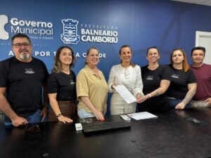 Balneário Camboriú utilidade pública,leis sancionadas Balneário Camboriú,entidades sociais BC,assistência social Balneário Camboriú SC,Prefeitura Balneário Camboriú leis,Instituto Su Pedrosa apoio amputados,Casa Alva apoio mulheres violência,SIRIUSER parto humanizado,terceiro setor SC,políticas públicas sociais BC,reconhecimento entidades sociais,recursos e parcerias entidades,legislação utilidade pública,atuação social município SC,fortalecimento assistência social