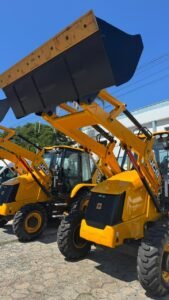 retroescavadeiras Penha SC,Prefeitura de Penha obras,investimento infraestrutura Penha,Secretaria de Obras Penha SC,maquinário pesado município,obras públicas Santa Catarina,emenda parlamentar Penha,modernização frota municipal,serviços urbanos Penha,gestão pública infraestrutura,desenvolvimento urbano Penha,equipamentos obras públicas SC,investimento municipal SC,manutenção urbana Penha,eficiência serviços públicos