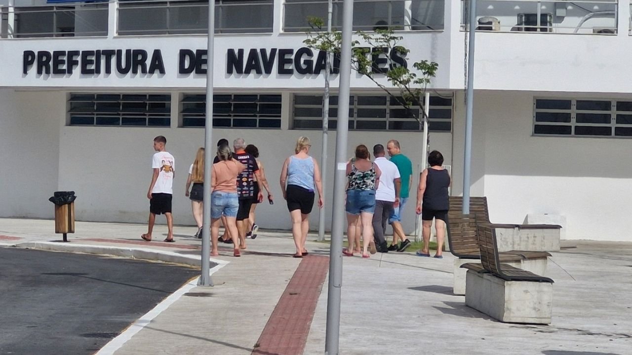 Navegantes SC feriado Tiradentes,serviços municipais Navegantes,Prefeitura Navegantes funcionamento feriado,saúde Navegantes atendimento feriado,Sasan Navegantes plantão,coleta de lixo Navegantes SC,transporte público Navegantes horários,Defesa Civil Navegantes contato,Daba Navegantes atendimento,serviços essenciais SC feriado,expediente prefeitura Navegantes,hospital Navegantes atendimento emergência,gestão digital saúde Navegantes,serviços públicos Santa Catarina,funcionamento feriado Tiradentes SC