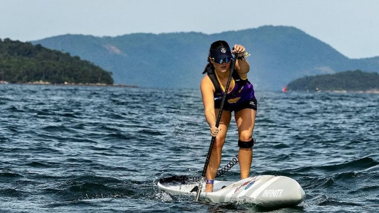 Rebeka Klotz Penha,atleta Penha SC convocação,Jogos Sul-Americanos Juventude 2026,surf Stand Up Race Brasil,surfe feminino Santa Catarina,esporte Penha SC atleta,competição internacional Panamá 2026,Bolsa Atleta Penha,Fundação Esportes Penha SC,campeonato brasileiro surf júnior,atleta catarinense surf,jovens atletas Brasil competição,esporte alto rendimento SC,Time Brasil juventude,surf Stand Up Surf competição