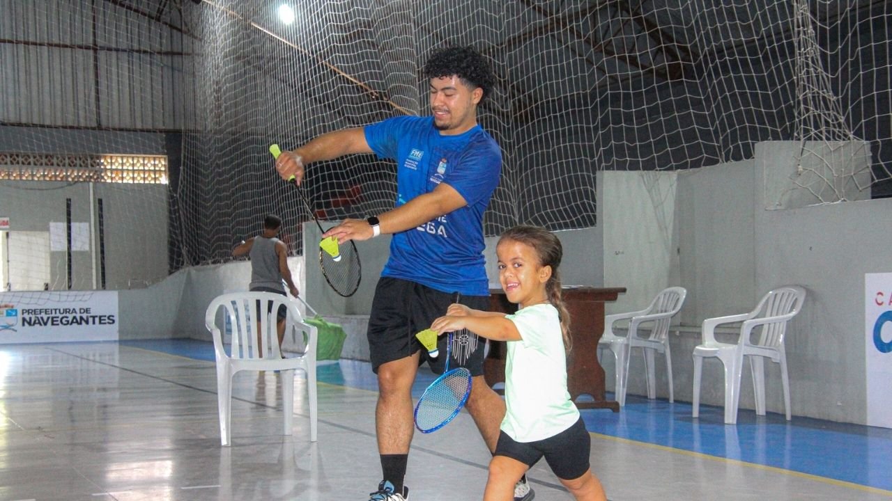 Navegantes formação paradesportiva 2026,Movimento sem Barreiras Navegantes,educação inclusiva Santa Catarina,paradesporto escolar SC,capacitação professores educação física Navegantes,desenvolvimento motor deficiência física,Centro de Referência Paralímpica Navegantes,formação professores inclusão SC,educação especial Navegantes evento,esporte adaptado Santa Catarina,políticas inclusivas educação SC,formação educadores paradesporto,Secretaria de Educação Navegantes curso,atividade física adaptada escolas,inclusão escolar Santa Catarina formação