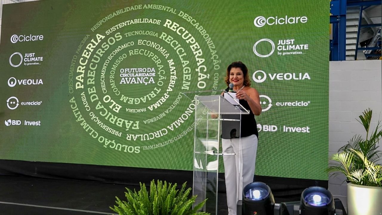 UTM Brusque Santa Catarina,unidade triagem mecanizada SC,gestão resíduos sólidos Brusque,sustentabilidade Santa Catarina governo,economia circular Brasil SC,Veolia Brusque resíduos,EcoParque Brusque projeto,investimento ambiental SC,inovação ambiental Santa Catarina,reciclagem resíduos urbanos SC,BID Invest parceria ambiental,Eu Reciclo projeto SC,Just Climate sustentabilidade,qualidade de vida Santa Catarina,desenvolvimento sustentável Brusque