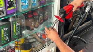 Procon Porto Belo combustíveis,fiscalização postos SC,qualidade combustível Santa Catarina,IMETRO SC testes combustível,Procon Brasil operação,controle de bombas combustíveis,fiscalização gasolina Porto Belo,direitos do consumidor SC,verificação combustível quantidade,segurança combustível SC,operação Procon março,postos de gasolina Porto Belo,consumo consciente combustíveis,controle de qualidade combustível,fiscalização municipal SC