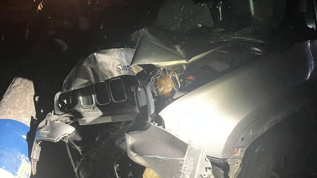 racha Camboriú,acidente Camboriú SC,postes caídos Camboriú,falta de energia Camboriú,Polícia Militar Santa Catarina ocorrência,trânsito Camboriú hoje,sinistro trânsito SC,Jeep Renegade acidente,racha ilegal Brasil,segurança pública Camboriú,queda de postes SC,energia elétrica interrompida,ocorrência policial Camboriú,acidente bairro Centro Camboriú,PMSC atendimento ocorrência,trânsito perigoso SC