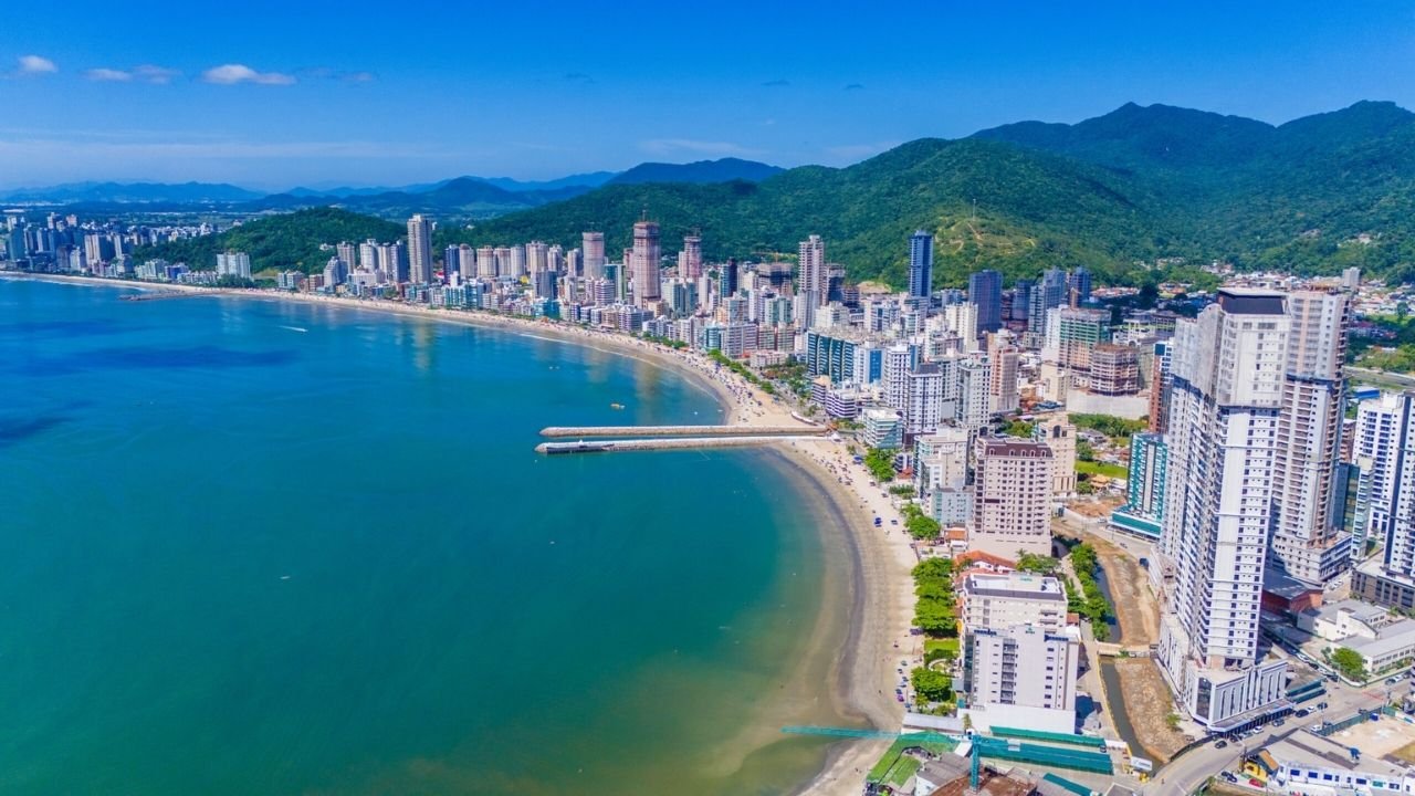 Itapema 64 anos,aniversário de Itapema SC,eventos em Itapema abril,programação Itapema 2026,turismo em Itapema,eventos culturais Itapema,esportes em Itapema SC,Encontro dos Amigos Itapema,Itapema Day Run,Rota da Tapera Itapema,Festival de Surfe Itapema,Copa de Voleibol Itapema,calendário de eventos Itapema SC,o que fazer em Itapema abril,atrações em Itapema Santa Catarina