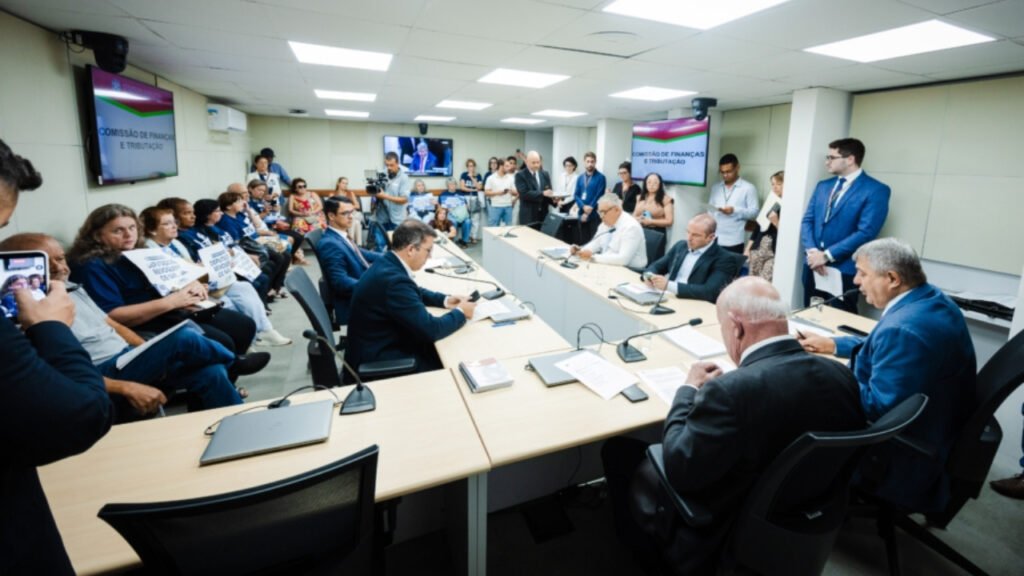 Alesc Comissão de Finanças,defesa do consumidor Santa Catarina,proteção animal SC,Lei Orelha Santa Catarina,maus-tratos animais legislação,cobrança indevida projeto de lei,assembleia legislativa SC projetos,direitos do consumidor Brasil leis,legislação animal SC,projetos de lei Santa Catarina 2026,políticas públicas SC,bem-estar animal Brasil leis,cobrança telefônica indevida,código proteção animal SC,gestão pública imóveis SC,comissão finanças Alesc