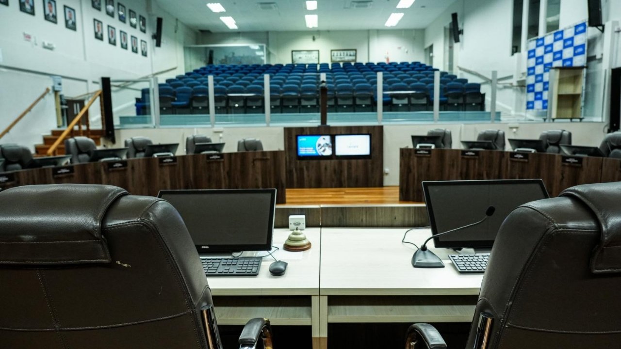 Câmara Balneário Camboriú pauta 22 abril,sessão legislativa BC projetos de lei,projetos Câmara BC 2026,Festa da Tainha patrimônio cultural BC,TEA educação Balneário Camboriú PIA,turismo acessível BC lei municipal,Programa Escola Mais Forte BC,orçamento municipal Balneário Camboriú créditos,BC Trânsito monitoramento tráfego,assistência social Balneário Camboriú recursos,Legislativo municipal SC sessão,vereadores BC projetos votação,políticas públicas Balneário Camboriú,leis municipais Santa Catarina,sessão Câmara BC ao vivo