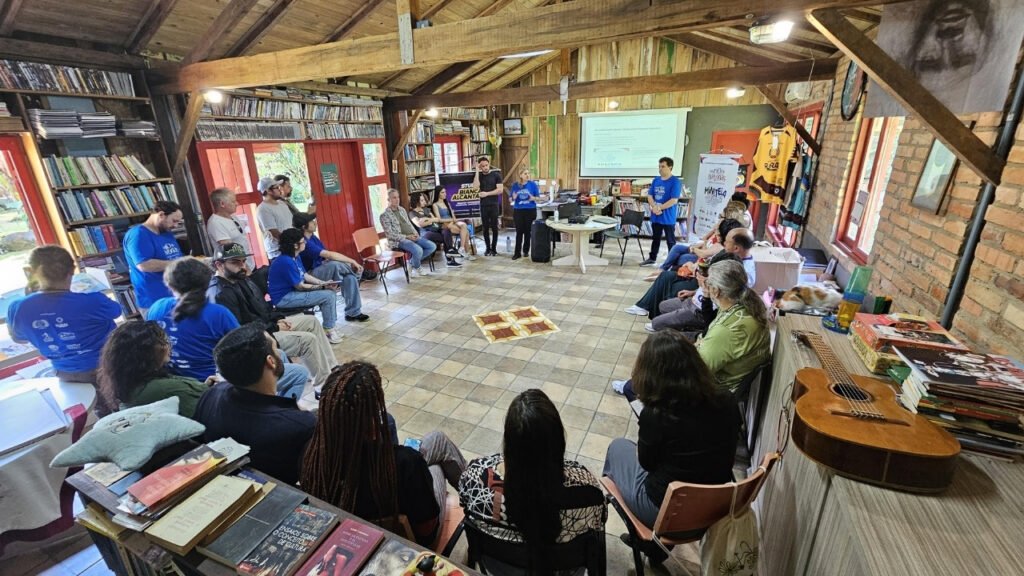 Miniteia Foz do Vale,Um rio de histórias,evento cultural Navegantes,evento cultural Itajaí,cultura Santa Catarina,arte e cultura SC,feira editorial Navegantes,seminário livro leitura SC,Pontão Caracol,Instituto Caracol,Rede Cultura Viva,políticas culturais Brasil,PNAB SC 2024,Fundação Catarinense de Cultura,Ministério da Cultura Brasil,cultura de base comunitária,Vale do Itajaí cultura,eventos culturais abril SC,programação cultural Santa Catarina,literatura e cultura SC