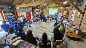 Miniteia Foz do Vale,Um rio de histórias,evento cultural Navegantes,evento cultural Itajaí,cultura Santa Catarina,arte e cultura SC,feira editorial Navegantes,seminário livro leitura SC,Pontão Caracol,Instituto Caracol,Rede Cultura Viva,políticas culturais Brasil,PNAB SC 2024,Fundação Catarinense de Cultura,Ministério da Cultura Brasil,cultura de base comunitária,Vale do Itajaí cultura,eventos culturais abril SC,programação cultural Santa Catarina,literatura e cultura SC