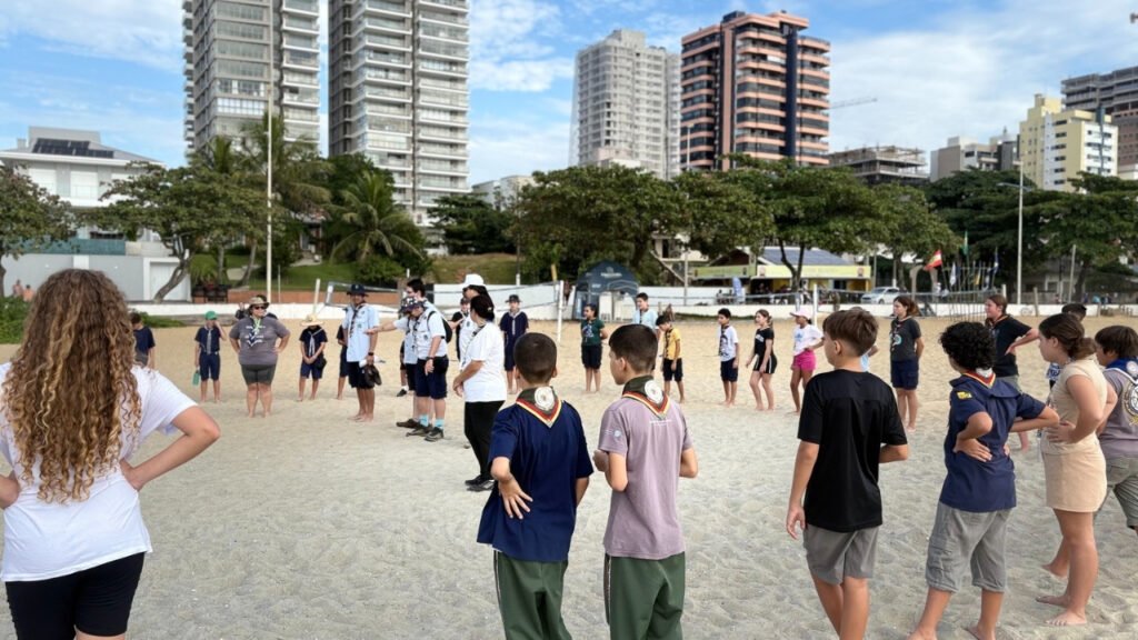 Balneário Piçarras ações comunitárias,Praia Central Piçarras evento,inclusão social Piçarras SC,conscientização autismo TEA Piçarras,Abril Azul Santa Catarina,escoteiros Vale do Itajaí evento,meio ambiente Piçarras ações,Instituto Meio Ambiente Piçarras IMP,arrecadação alimentos Piçarras,cidadania comunidade SC,eventos praia Piçarras,saúde pública inclusão SC,ações sociais litoral SC,educação ambiental Piçarras,comunidade Balneário Piçarras eventos