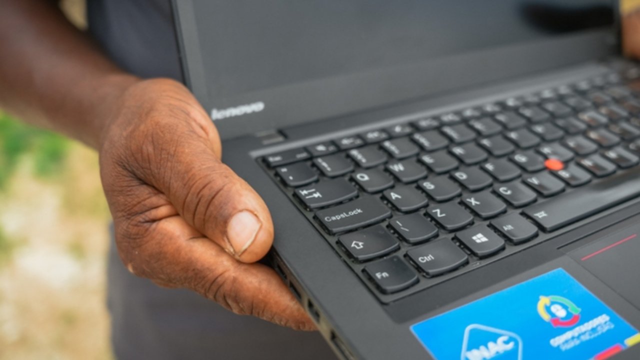 Computadores para Inclusão Brasil,inclusão digital autismo TEA,tecnologia para autistas Brasil,Ministério das Comunicações programa,equipamentos doados informática Brasil,CRC recondicionamento computadores,economia circular tecnologia Brasil,inclusão social autismo políticas públicas,acesso tecnologia pessoas autistas,educação digital Brasil projetos,laboratórios informática escolas Brasil,capacitação tecnologia população vulnerável,sustentabilidade lixo eletrônico Brasil,transformação digital inclusão social,programas governo inclusão digital