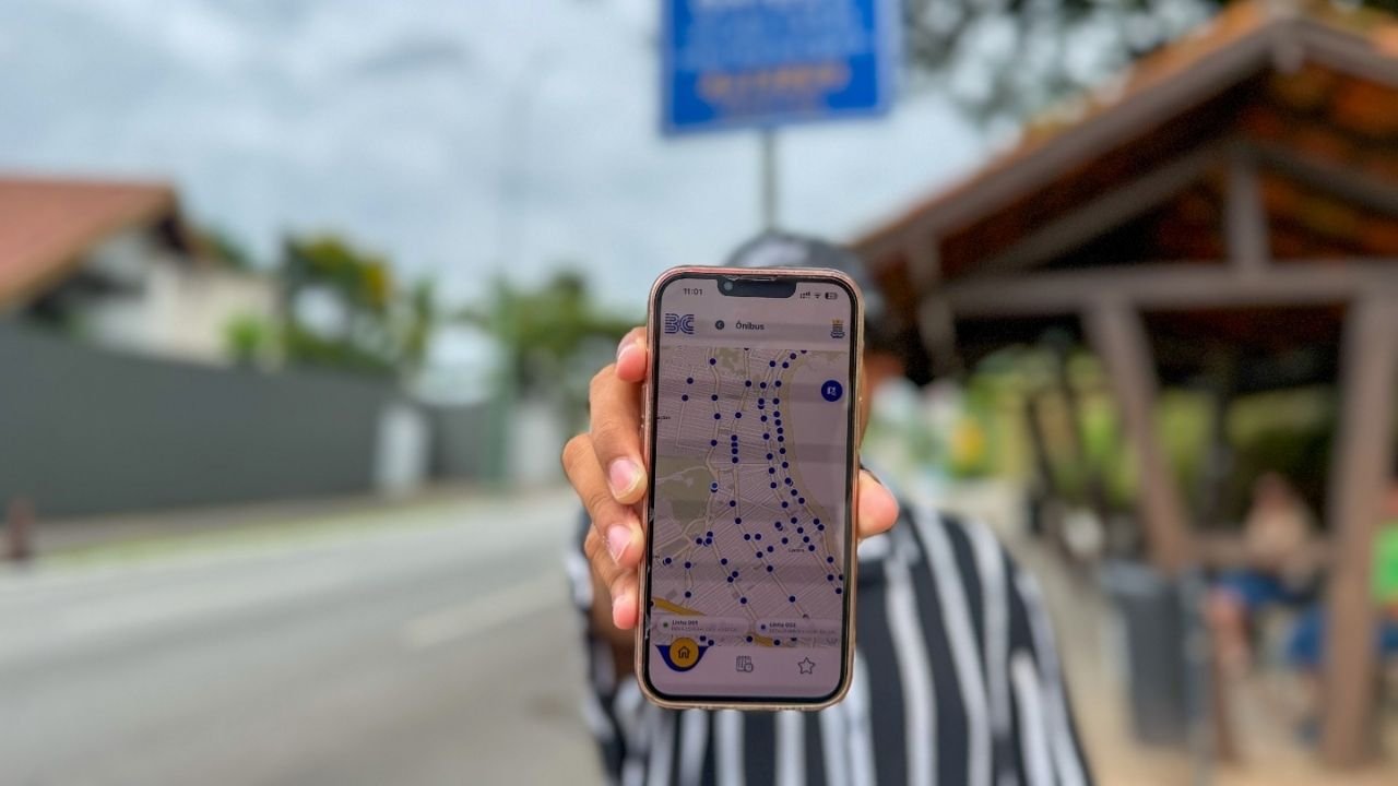 BC Digital aplicativo Balneário Camboriú,ônibus tarifa zero BC Bus,transporte público Balneário Camboriú,mobilidade urbana SC tecnologia,acompanhar ônibus tempo real BC,Segov Balneário Camboriú inovação,BC Trânsito aplicativo ônibus,cidade inteligente Balneário Camboriú,GPS ônibus tempo real SC,itinerários ônibus BC Digital,planejamento rota transporte BC,app serviços públicos Balneário Camboriú,inovação mobilidade urbana SC,transporte gratuito BC Bus,aplicativo prefeitura BC Digital,tecnologia transporte público SC