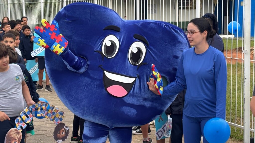 Abril Azul Balneário Piçarras,caminhada autismo Piçarras,TEA Santa Catarina,Transtorno do Espectro Autista Brasil,conscientização autismo SC,Prefeitura de Balneário Piçarras saúde,Secretaria de Saúde Piçarras,evento autismo comunidade,inclusão social autismo,campanha Abril Azul Brasil,caminhada conscientização autismo,saúde pública Piçarras,neurodiversidade autismo,apoio autismo famílias,ações Abril Azul SC,OMS autismo dados