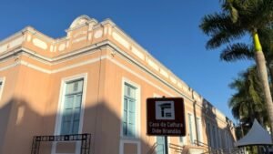 casa da cultura dide brandão itajaí,exposições itajaí 2026,arte contemporânea santa catarina,eventos culturais itajaí,jadir battaglia esculturas,estela camillo pitiú,exposições gratuitas itajaí,cultura em santa catarina,agenda cultural itajaí,artes visuais brasil,mostras artísticas itajaí,visitação casa da cultura itajaí,incentivo cultura municipal,desenvolvimento cultural itajaí,exposições abertas ao público