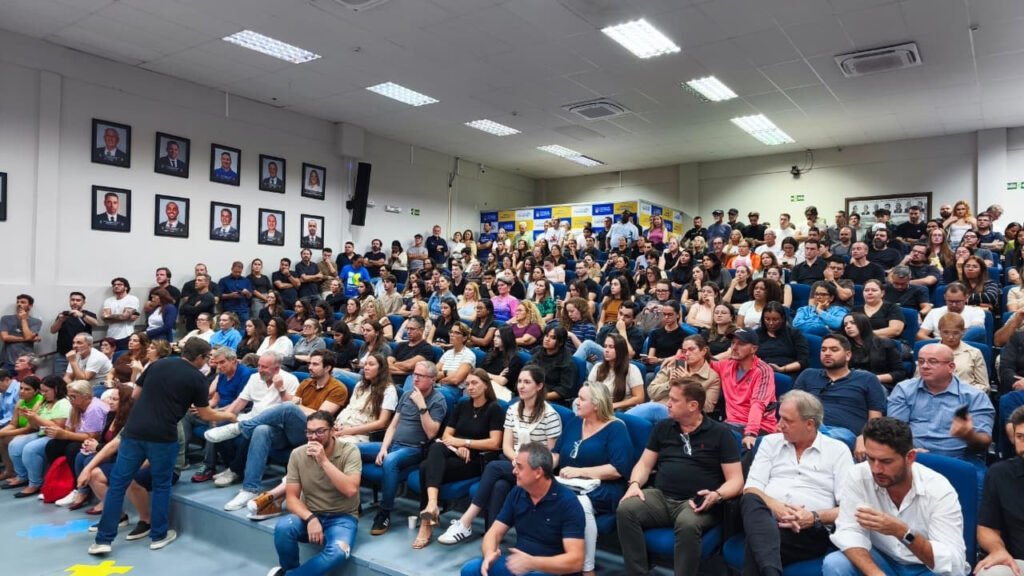 microzoneamento Balneário Camboriú,revisão lei uso do solo BC,Câmara de Vereadores Balneário Camboriú audiência,planejamento urbano Balneário Camboriú SC,emendas projeto lei complementar 2 2026,desenvolvimento urbano Santa Catarina,Plano Diretor Balneário Camboriú,infraestrutura urbana BC,legislação urbanística SC,audiência pública Balneário Camboriú,CJR Câmara BC emendas,zoneamento urbano Balneário Camboriú,crescimento urbano SC,política urbana municipal,uso e ocupação do solo BC