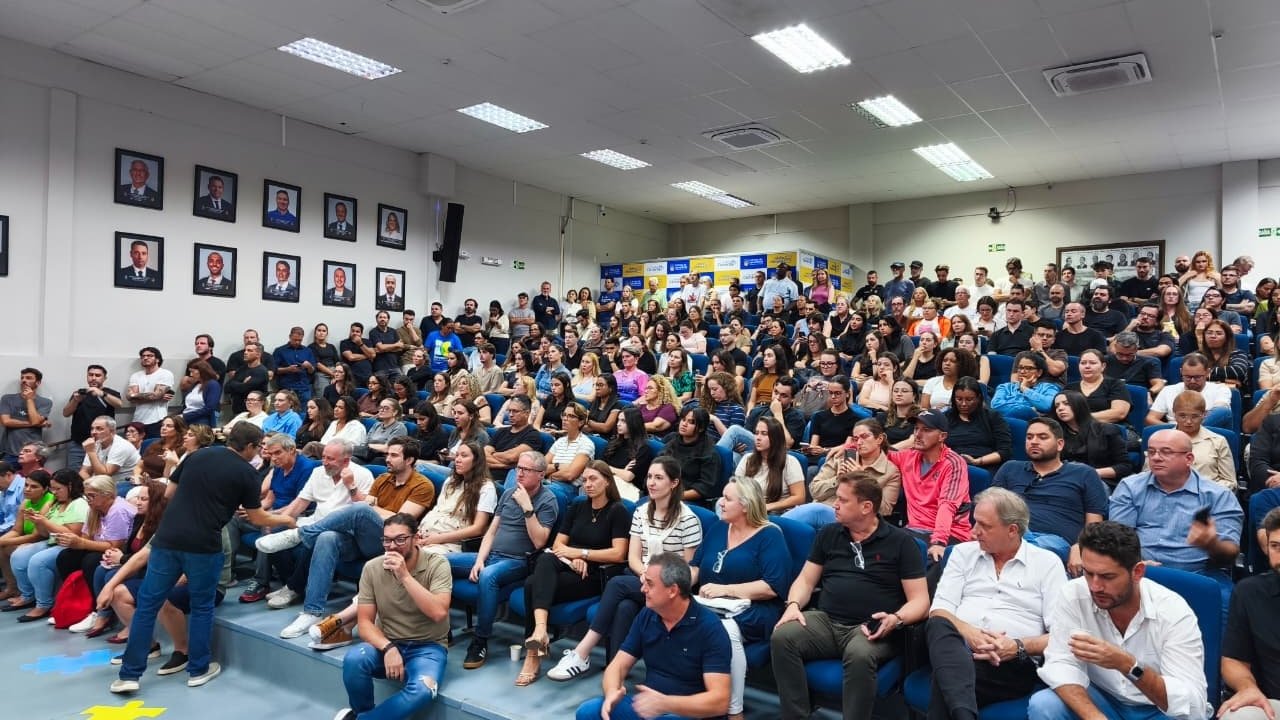 microzoneamento Balneário Camboriú,revisão lei uso do solo BC,Câmara de Vereadores Balneário Camboriú audiência,planejamento urbano Balneário Camboriú SC,emendas projeto lei complementar 2 2026,desenvolvimento urbano Santa Catarina,Plano Diretor Balneário Camboriú,infraestrutura urbana BC,legislação urbanística SC,audiência pública Balneário Camboriú,CJR Câmara BC emendas,zoneamento urbano Balneário Camboriú,crescimento urbano SC,política urbana municipal,uso e ocupação do solo BC