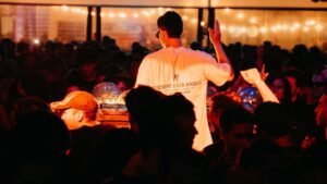 FNKD UP Itajaí,evento música eletrônica SC,Praia Brava festa sunset,Petroski DJ Brasil,Funky Room evento,house techno funk SC,festa Itajaí abril 2026,evento Tiradentes SC,música eletrônica Santa Catarina,Playa Beach Club evento,line-up eletrônico Brasil,festa sunset litoral catarinense,DJ Nezello D-Lex,cultura clubber Brasil,eventos Praia Brava Itajaí