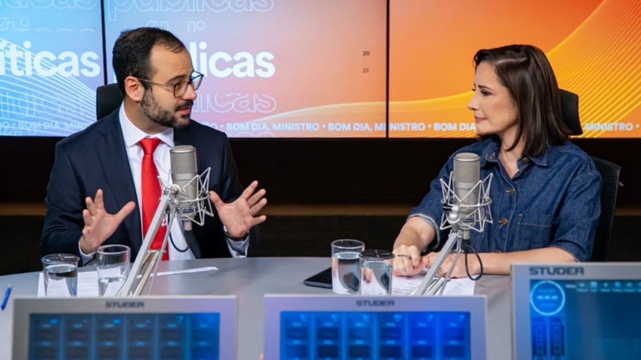 escala 6x1 Brasil,redução jornada trabalho Brasil,empreendedorismo Brasil governo,Paulo Pereira ministro empreendedorismo,impacto jornada trabalho empresas,Sebrae pesquisa pequenos negócios,Ipea estudo jornada trabalho,MEI limite faturamento Brasil,formalização empreendedores Brasil,Contrata+Brasil plataforma,mercado trabalho brasileiro,políticas públicas empreendedorismo,acordo Mercosul União Europeia,pequenas empresas Brasil,economia brasileira trabalho