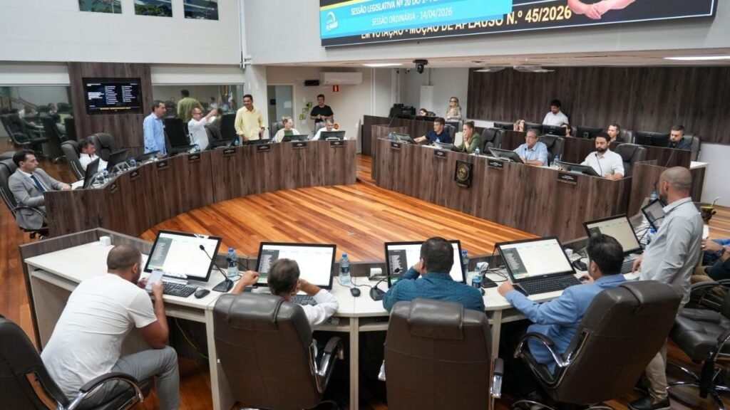 Câmara de Balneário Camboriú aprovação,projetos aprovados BC 2026,legislativo municipal SC,sessão Câmara BC 14 abril,prefeitura Balneário Camboriú projetos,CMRIF BC,UNIAVAN gestão pública,indenização área prefeitura BC,Avenida Prefeito Meirinho,crédito adicional orçamento BC,BCPREVI dívida prefeitura,política municipal Santa Catarina,vereadores BC votação,leis municipais Balneário Camboriú,administração pública BC