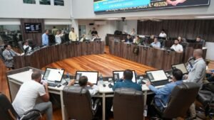 Câmara de Balneário Camboriú aprovação,projetos aprovados BC 2026,legislativo municipal SC,sessão Câmara BC 14 abril,prefeitura Balneário Camboriú projetos,CMRIF BC,UNIAVAN gestão pública,indenização área prefeitura BC,Avenida Prefeito Meirinho,crédito adicional orçamento BC,BCPREVI dívida prefeitura,política municipal Santa Catarina,vereadores BC votação,leis municipais Balneário Camboriú,administração pública BC