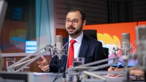 acesso ao crédito pequenas empresas Brasil,ProCred 360 como funciona,Desenrola Pequenas Empresas benefícios,empreendedorismo Brasil governo,Paulo Pereira ministro empreendedorismo,crédito MEI Brasil,Fundo Garantidor de Operações FGO,políticas públicas pequenas empresas,empreendedorismo feminino Brasil,Estratégia Elas Empreendem,capacitação jovens empreendedorismo,projeto Pé no Futuro Brasil,mercado pequenas empresas Brasil,financiamento negócios Brasil,economia empreendedorismo brasileiro