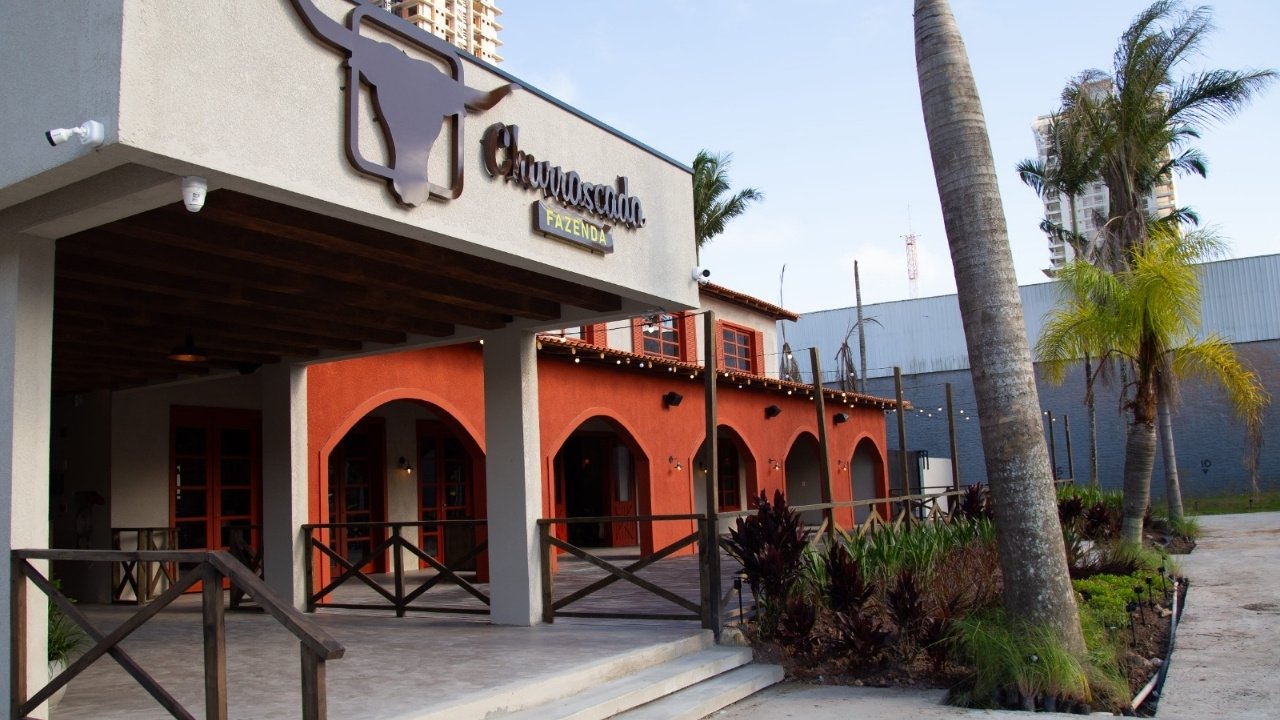 Jornada do Fogo Itajaí,evento churrasco Santa Catarina,Fazenda Churrascada Praia Brava,curso churrasco Brasil,imersão gastronômica SC,chefs churrasco Brasil,técnicas de churrasco profissional,defumação parrilla fogo de chão,evento gastronômico Itajaí,Dia Mundial do Churrasco evento,Deretti equipamentos churrasco,churrasco gourmet SC,experiência gastronômica Santa Catarina,workshop churrasco Brasil,curso culinária churrasco