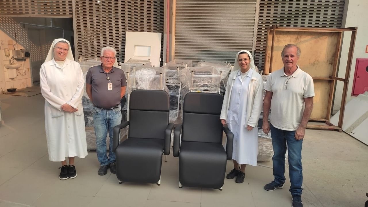 associação madre teresa itajaí saúde,casa acolhimento pacientes sus sc,solidariedade saúde itajaí amt,apoio pacientes tratamento saúde sc,voluntariado associação madre teresa,terceiro setor saúde santa catarina,hospital marieta apoio projetos,banco perucas lenços pacientes,assistência social saúde itajaí,doação associação madre teresa planos,impacto social saúde comunidade sc,acolhimento pacientes fora domicílio,benefícios associados amt descontos,projetos sociais saúde sc,desenvolvimento saúde itajaí terceiro setor