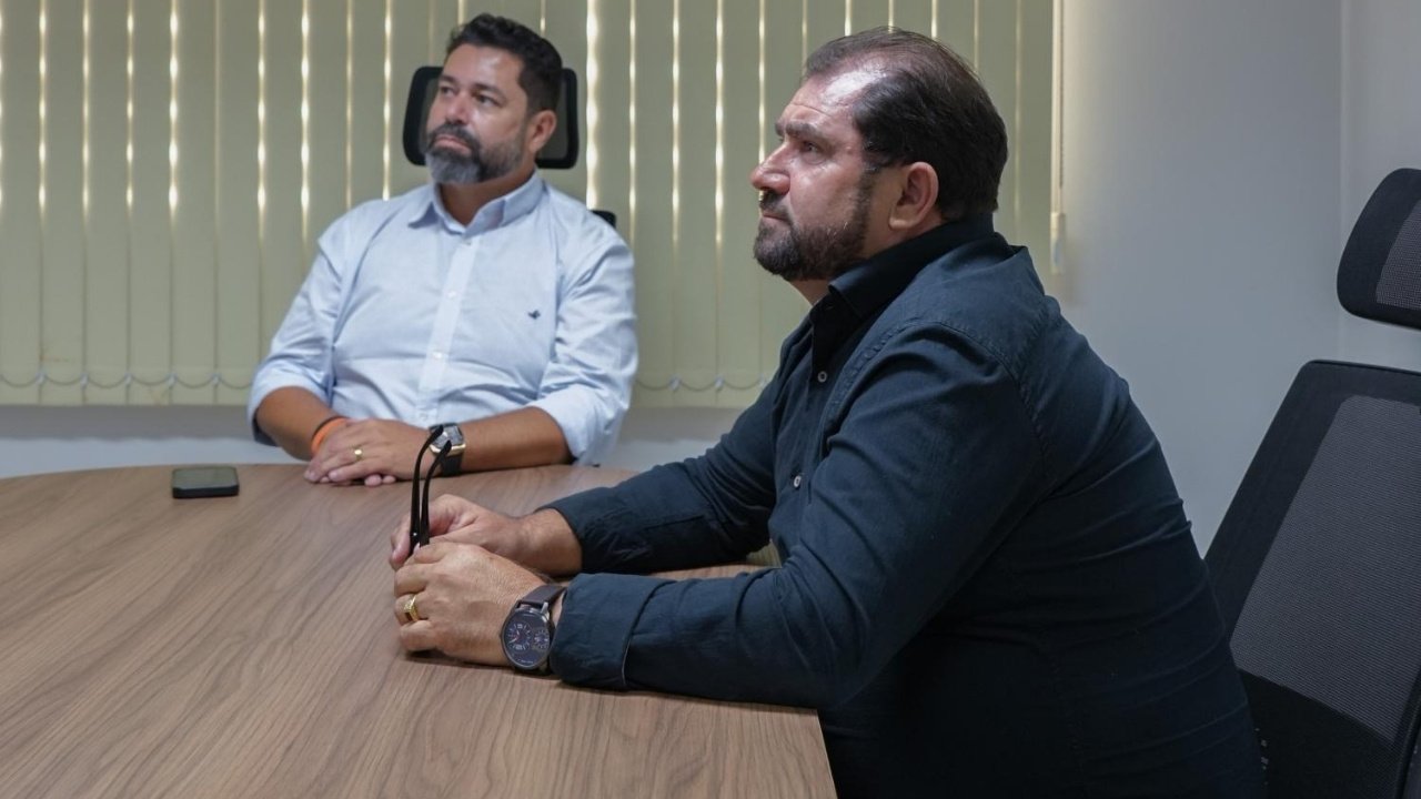 Câmara de Balneário Camboriú comissões projetos,Comissão de Finanças BC pareceres,Comissão de Obras BC projetos,tramitação projetos legislativo municipal,política Balneário Camboriú SC,gestão pública projetos lei,análise jurídica projetos Câmara BC,infraestrutura serviços públicos BC,processo legislativo municipal SC,votação projetos Câmara BC,legislação municipal Santa Catarina,comissões permanentes Câmara BC,planejamento políticas públicas BC,funcionamento Câmara vereadores BC,projetos em tramitação BC