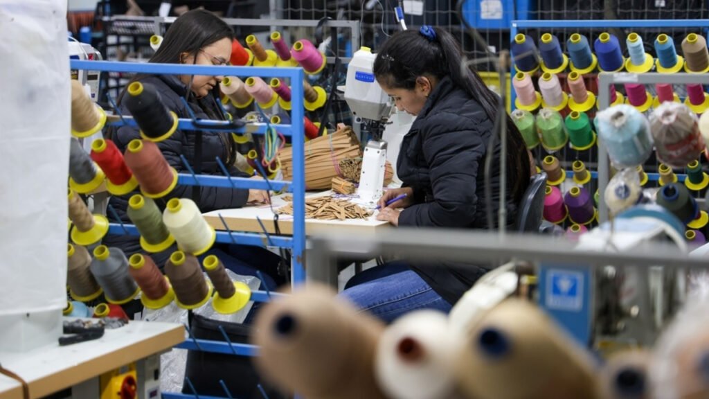 vagas de emprego Santa Catarina,Sine SC vagas abertas,emprego em Balneário Camboriú hoje,mercado de trabalho SC 2026,oportunidades de emprego SC,vagas Sine Blumenau Joinville,emprego Vale do Itajaí SC,vagas Grande Florianópolis hoje,trabalho Criciúma SC vagas,emprego Chapecó Concórdia SC,Sicos Santa Catarina vagas,Emprega Brasil SC cadastro,vagas para PCD Santa Catarina,emprego regiões SC,oportunidades profissionais SC