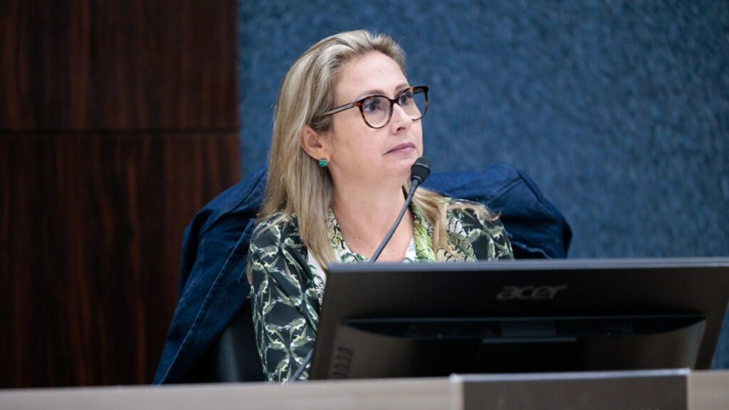 Alerta Mulher Itajaí,aplicativo Conectaí segurança,Guarda Municipal Itajaí atendimento,violência contra mulher SC,medidas protetivas Itajaí,segurança pública Santa Catarina,fiscalização políticas públicas SC,proteção mulheres tecnologia Brasil,resposta Guarda Municipal SC,aplicativo segurança mulheres Brasil,vereadora Itajaí requerimento,dados uso Alerta Mulher,atendimento emergencial mulheres SC,política pública segurança feminina,sistema proteção mulheres SC