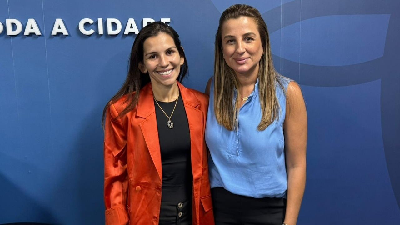 Fundação Cultural Balneário Camboriú,Karoen Mello,gestão cultural BC,cultura Balneário Camboriú SC,mudança gestão cultural,administração pública cultura SC,política cultural municipal,Fundação Cultural BC presidência,gestão interina cultura,setor cultural Balneário Camboriú,cultura Santa Catarina gestão,prefeitura Balneário Camboriú cultura,liderança feminina gestão pública,desenvolvimento cultural BC,gestão pública municipal cultura