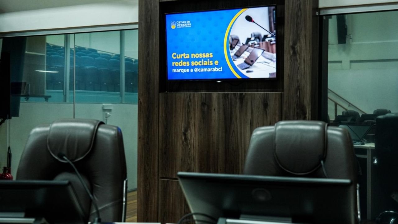 Câmara de Balneário Camboriú,sessão Câmara BC 28 abril,projetos de lei Balneário Camboriú,Escola Mais Forte Balneário Camboriú,Festa da Tainha patrimônio cultural,estágio estudantes Balneário Camboriú,legislação municipal SC,política municipal Santa Catarina,pauta Câmara BC hoje,vereadores Balneário Camboriú projetos,educação municipal SC,cultura Balneário Camboriú,administração pública municipal,leis municipais SC,sessão legislativa Balneário Camboriú