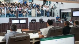 Lei do Microzoneamento,audiência pública Balneário Camboriú,Câmara de Balneário Camboriú,microzoneamento SC,urbanização Balneário Camboriú,uso do solo SC,planejamento urbano Santa Catarina,emendas projeto de lei complementar 2 2026,participação popular política municipal,Comissão de Justiça e Redação BC,legislação urbana Balneário Camboriú,desenvolvimento urbano SC,parcelamento do solo município,audiência plenário BC,política urbana Santa Catarina