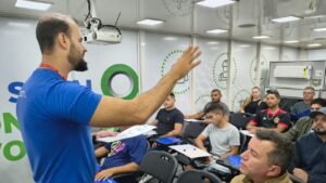 SENAI Porto Belo,cursos gratuitos Porto Belo,capacitação profissional Santa Catarina,unidade móvel SENAI refrigeração,cursos ar-condicionado Porto Belo,qualificação mão de obra SC,educação profissional SENAI,indústria Santa Catarina capacitação,desenvolvimento econômico Porto Belo,cursos técnicos gratuitos SC,formação profissional Porto Belo,sistema 5S SENAI,cursos manutenção ar-condicionado SC,ensino técnico gratuito Brasil,mercado de trabalho Santa Catarina