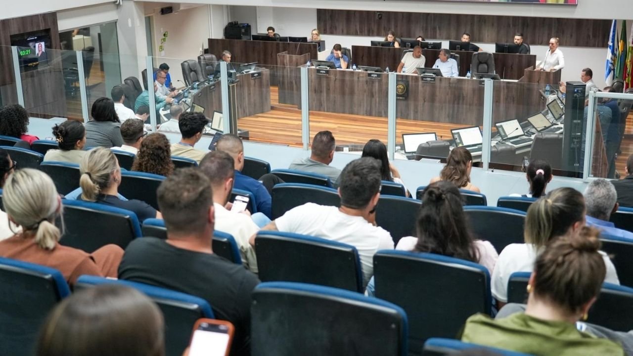 câmara balneário camboriú projeto aprovado,esportes praia central regulamentação,lei esportes balneário camboriú,fundação municipal de esportes bc,atividades esportivas praia central,uso espaço público praia bc,regulamentação esportes santa catarina,projeto lei 285 2025 bc,esportes com fins lucrativos praia,política municipal balneário camboriú,legislação esportiva municipal,organização praia central bc,turismo e esportes bc,segurança jurídica espaço público,gestão praia balneário camboriú