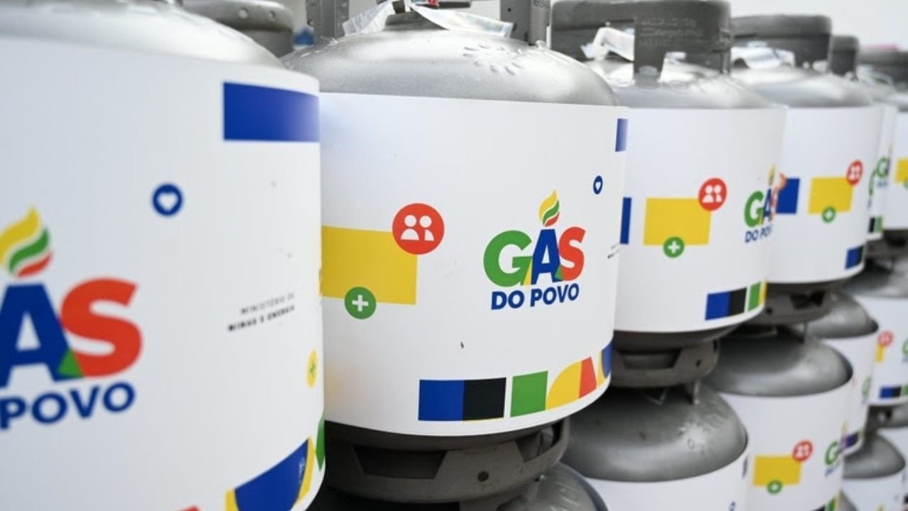 Gás do Povo,Gás do Povo Santa Catarina,programa social gás Brasil,recarga gratuita botijão,pobreza energética Brasil,benefício gás famílias baixa renda,Governo do Brasil programa social,energia doméstica Brasil,cozimento limpo programa,assistência social Santa Catarina,investimento federal gás,distribuição de gás Brasil,política energética Brasil,acesso gás cozinha gratuito,programa nacional gás 2026