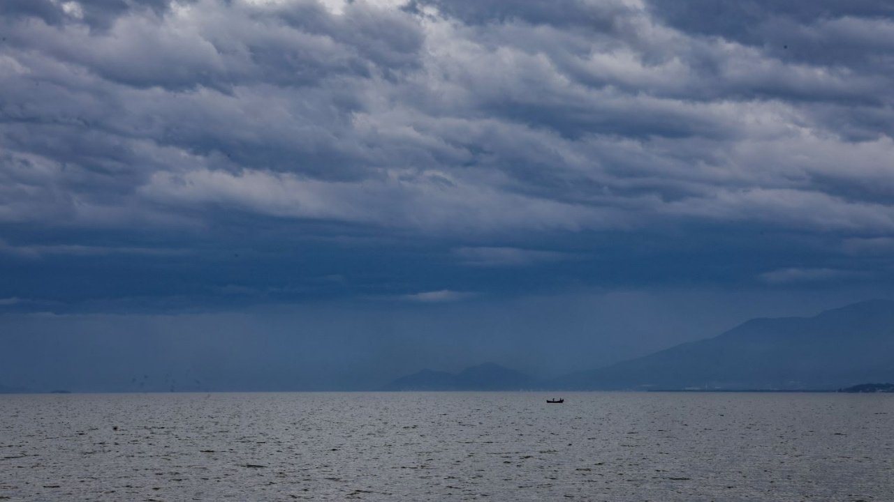 previsão do tempo Santa Catarina semana,clima SC abril 2026,frente fria Santa Catarina chuva,temperaturas amenas SC outono,chuva passageira litoral catarinense,Defesa Civil SC previsão tempo,clima oeste Santa Catarina chuva,temperaturas SC mínimas máximas,instabilidade clima Santa Catarina,previsão meteorológica SC atualizada,outono Santa Catarina clima,chuva fraca SC regiões,frente fria sul Brasil SC,tempo nublado litoral SC,boletim meteorológico Santa Catarina
